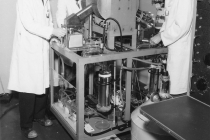 1st heavy-element mass spectrometer in operation outside of Manhattan Project (M. Lounsbury, R. Shields, B. Boyd)