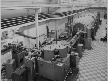 The EN tandem installed in Bldg. 114. ~1962. Photo source – AECL. 106-1000