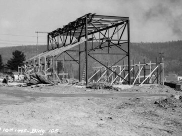 Building 105 (ZEEP), 10 April 1945. Photo source- AECL. 108-1931000