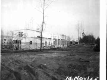 Construction status on Staff House 14 November 1945. Photo Source – AECL. 1171000