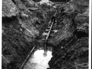 Water mains being installed on Algonquin by early May 1945. Photo Source – AECL. 1271000