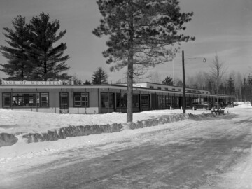 Shopping plaza. Photo source – AECL. 1381000